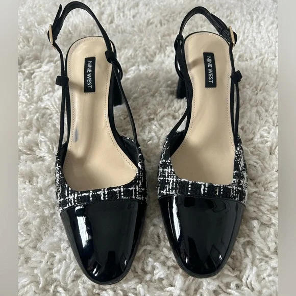 8 1/2 ADE SLINGBACK BLACK AND WHITE HEALS - Picture 5 of 10